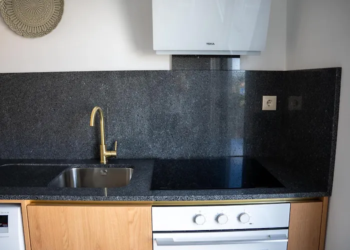 Casa Dos Moveis * Carcao